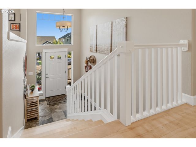 623 N V St, Washougal, WA 98671