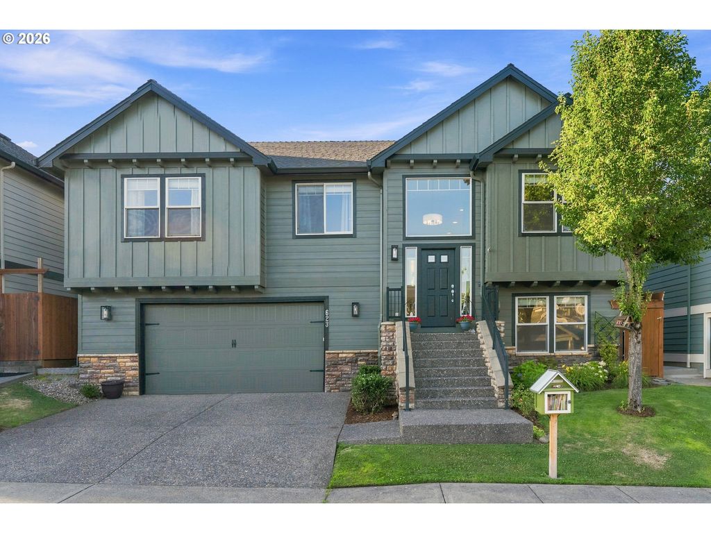 623 N V St, Washougal, WA 98671