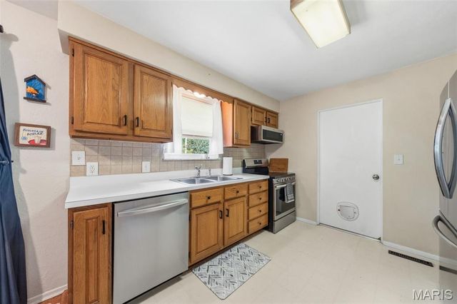 513 Longview Drive, Belleville, IL 62223