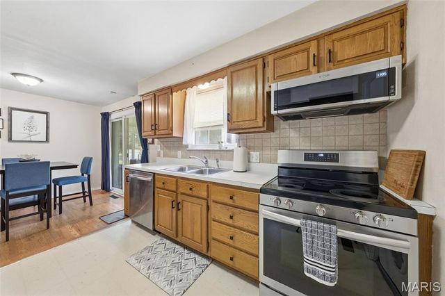 513 Longview Drive, Belleville, IL 62223