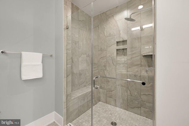 153 WINSOME CIR, Bethesda, MD 20814