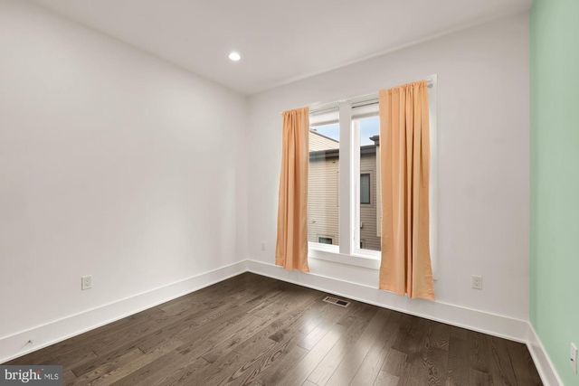 153 WINSOME CIR, Bethesda, MD 20814