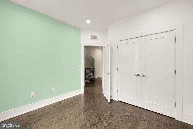 153 WINSOME CIR, Bethesda, MD 20814