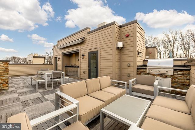 153 WINSOME CIR, Bethesda, MD 20814