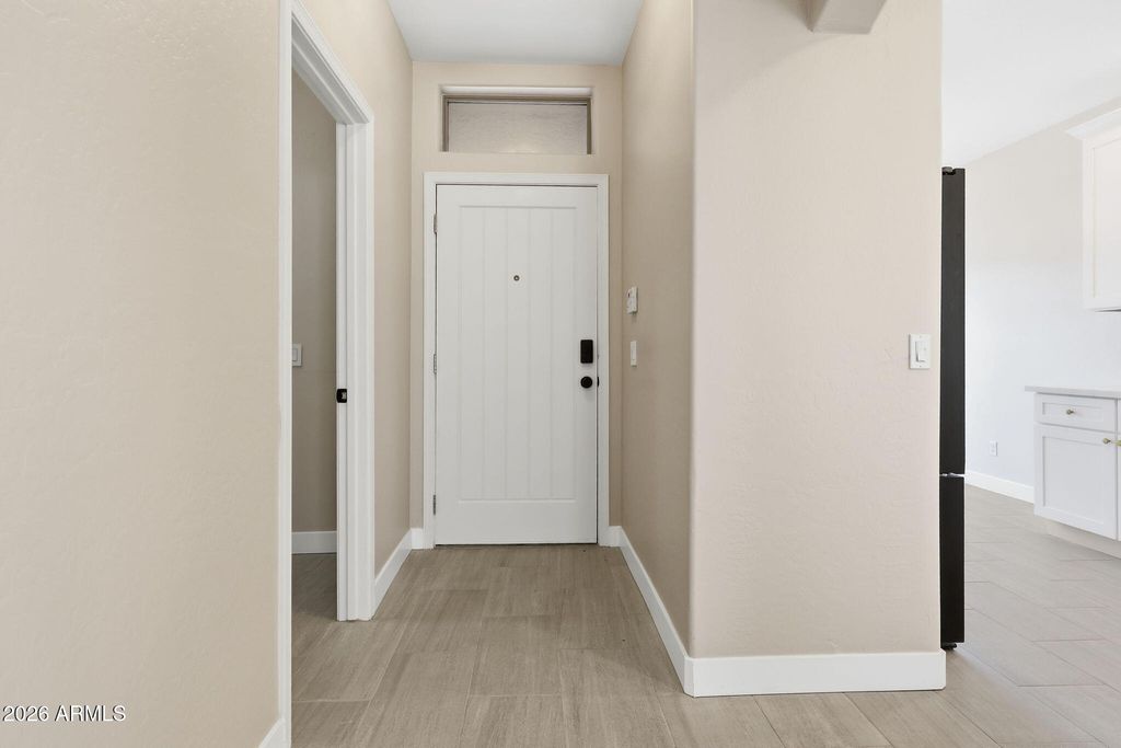 1049 E SUSAN Lane, Tempe, AZ 85288 — photo 2