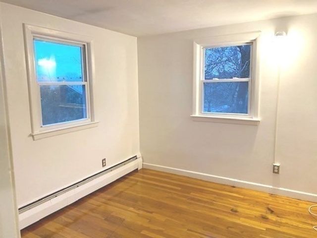 29 Vinald Rd 1, Medfield, MA 02052