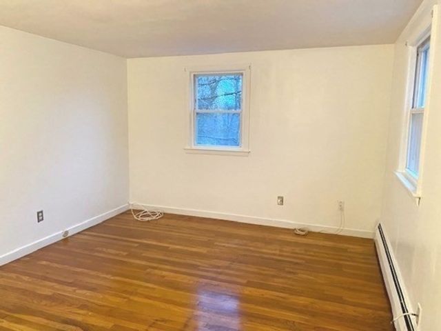 29 Vinald Rd 1, Medfield, MA 02052