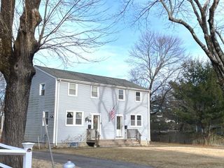 29 Vinald Rd 1, Medfield, MA 02052