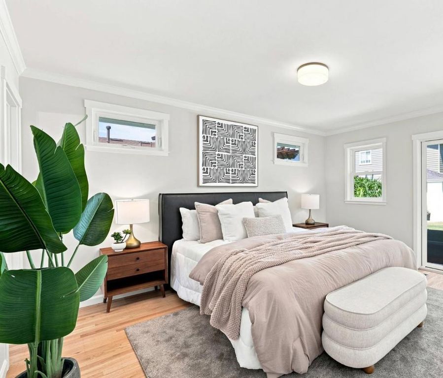 Image 16 of property listing at 2930 Jefferson Avenue, Redwood City, CA 94062