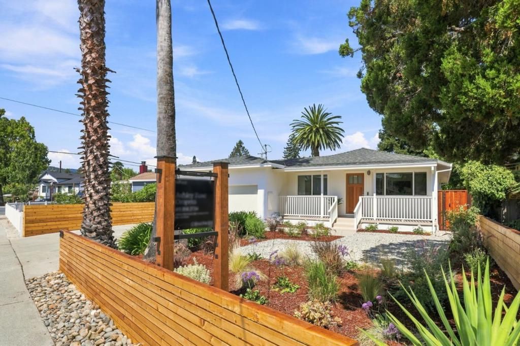 Image 2 of property listing at 2930 Jefferson Avenue, Redwood City, CA 94062
