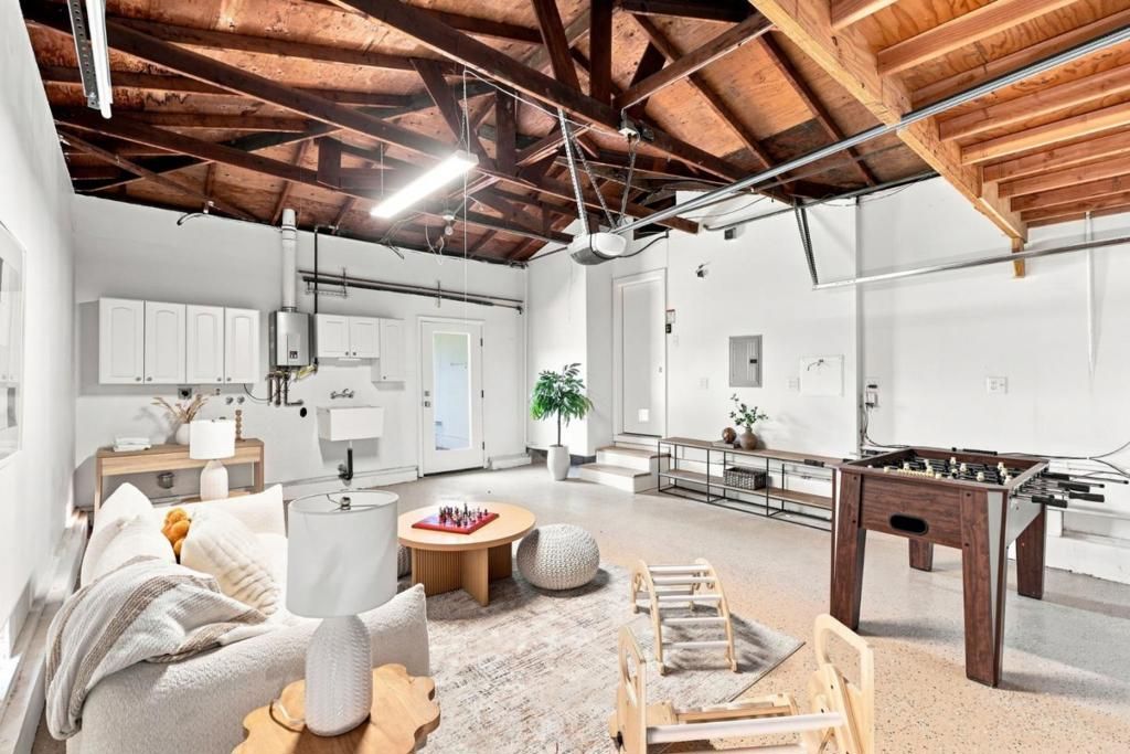 Image 26 of property listing at 2930 Jefferson Avenue, Redwood City, CA 94062