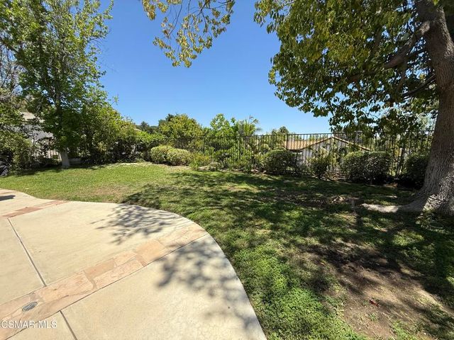 990 Clear Sky Place, Simi Valley, CA 93065