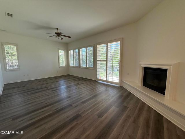 990 Clear Sky Place, Simi Valley, CA 93065