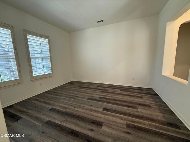 990 Clear Sky Place, Simi Valley, CA 93065