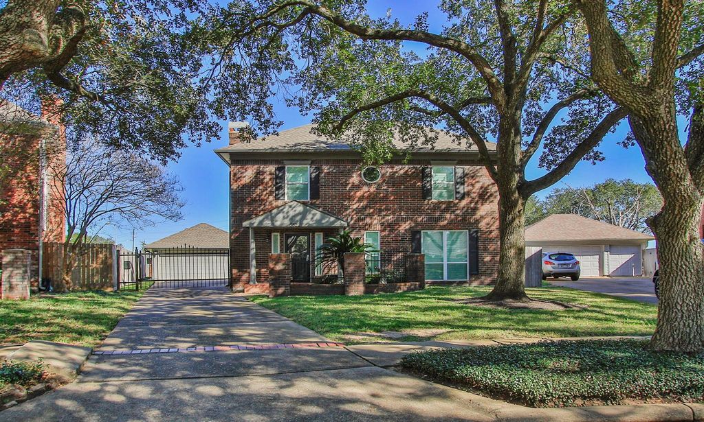 6822 Hertford Park Drive, Houston, TX 77084