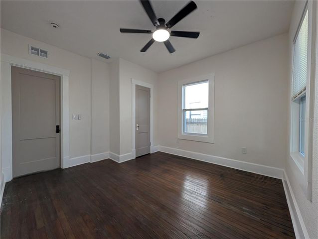 985 8TH AVENUE S S, St Petersburg, FL 33705
