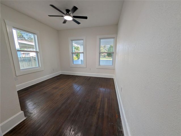 985 8TH AVENUE S S, St Petersburg, FL 33705
