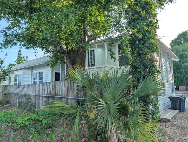985 8TH AVENUE S S, St Petersburg, FL 33705