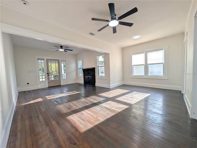 985 8TH AVENUE S S, St Petersburg, FL 33705