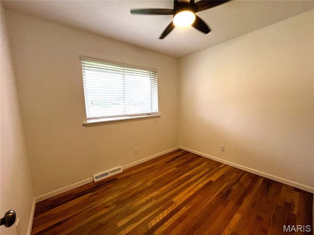 2021 Gladiator Drive, Fenton, MO 63026