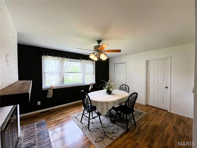 2021 Gladiator Drive, Fenton, MO 63026
