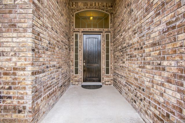 12402 LOVING ML, San Antonio, TX 78253