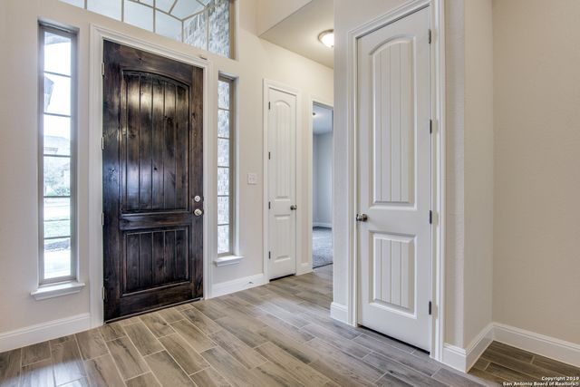 12402 LOVING ML, San Antonio, TX 78253