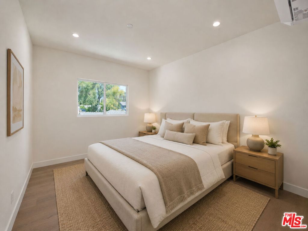 4942 Topanga Canyon Boulevard, Woodland Hills, CA 91364 — photo 2