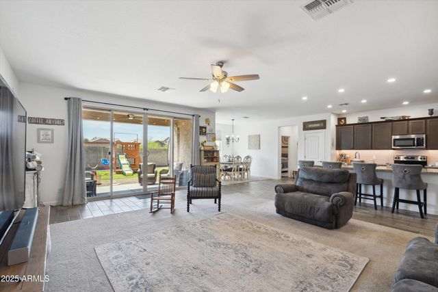 1135 E BARRUS Drive, Casa Grande, AZ 85122