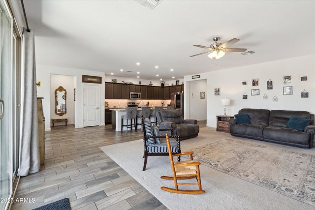 1135 E BARRUS Drive, Casa Grande, AZ 85122