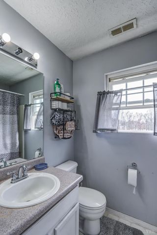 2352 Union Church Road, Thaxton, VA 24174