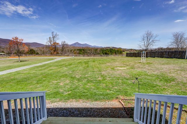 2352 Union Church Road, Thaxton, VA 24174