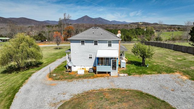 2352 Union Church Road, Thaxton, VA 24174