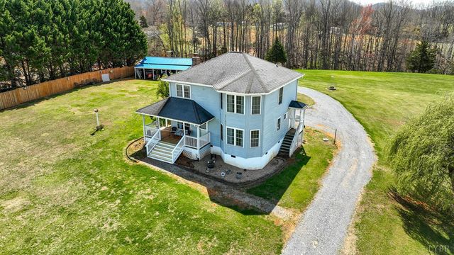 2352 Union Church Road, Thaxton, VA 24174