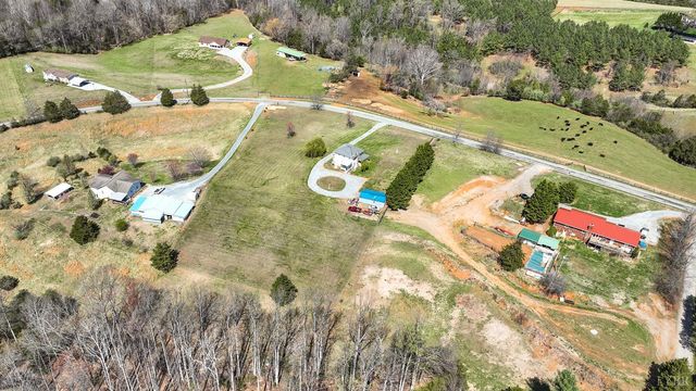 2352 Union Church Road, Thaxton, VA 24174