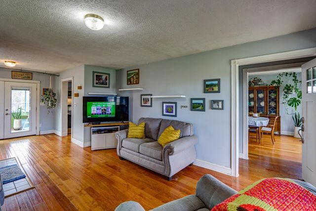 2352 Union Church Road, Thaxton, VA 24174