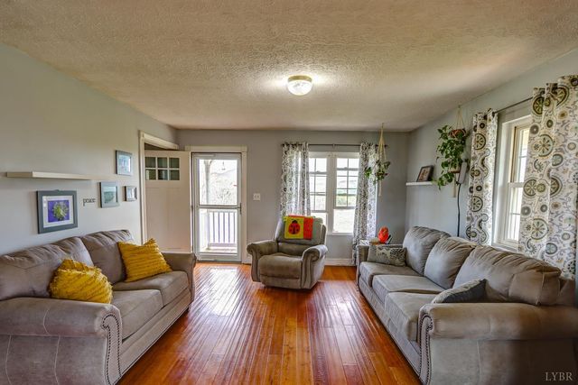2352 Union Church Road, Thaxton, VA 24174