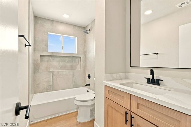 727 Greenbriar Townhouse Way, Las Vegas, NV 89121