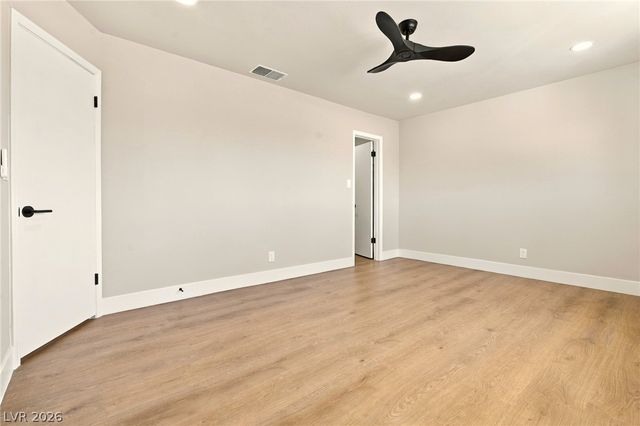 727 Greenbriar Townhouse Way, Las Vegas, NV 89121