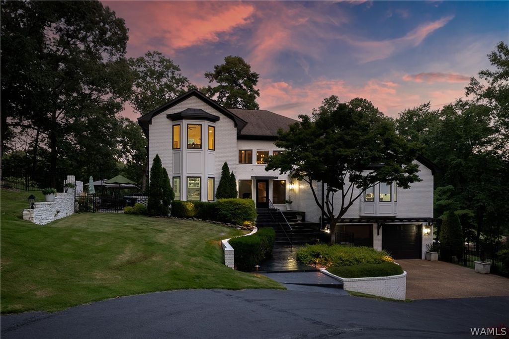 8731 Forrestal NE, Tuscaloosa, AL 35406