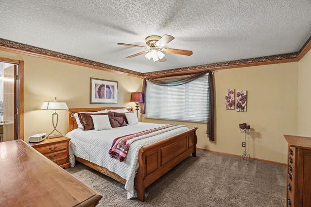 1028 NW Irvinedale Drive, Ankeny, IA 50023