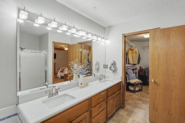 1028 NW Irvinedale Drive, Ankeny, IA 50023