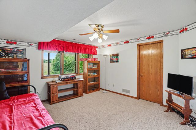 1028 NW Irvinedale Drive, Ankeny, IA 50023