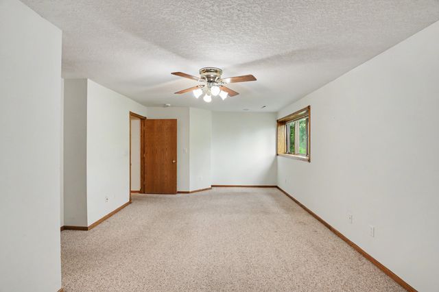 1028 NW Irvinedale Drive, Ankeny, IA 50023