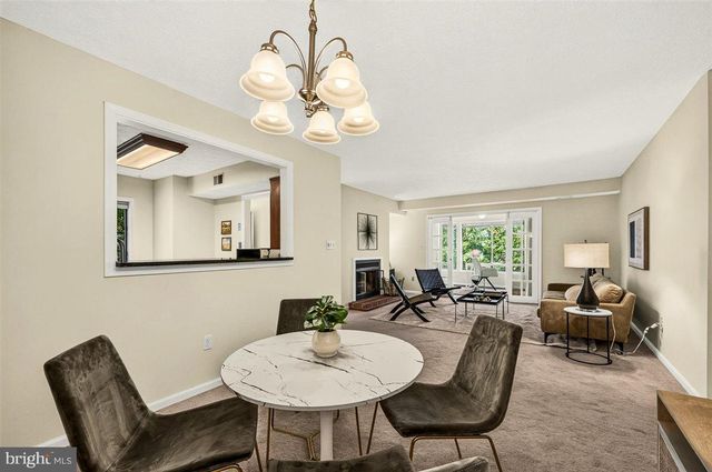 2316 HUNTERS RUN DR, Reston, VA 20191