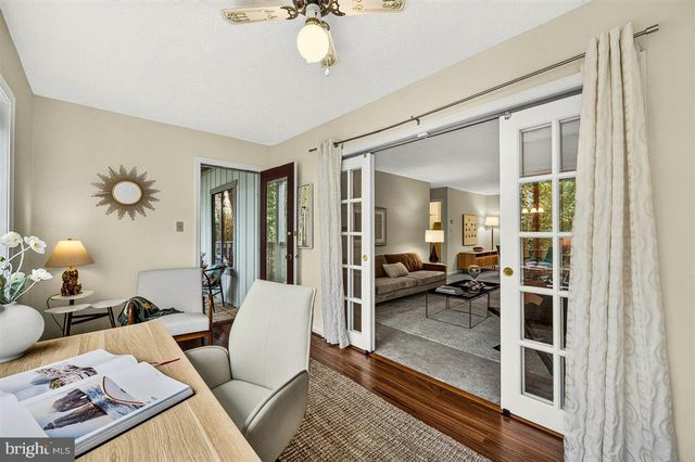 2316 HUNTERS RUN DR, Reston, VA 20191
