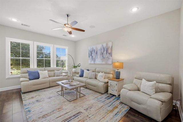 107 Birdstone LN, Georgetown, TX 78628