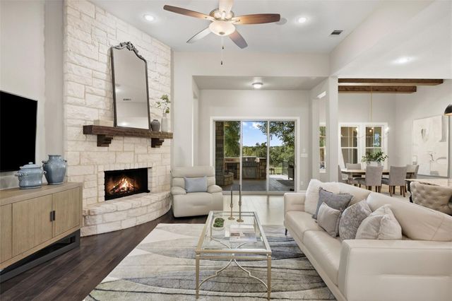 107 Birdstone LN, Georgetown, TX 78628