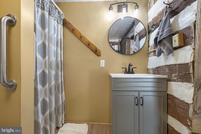 115 SPIGOT VALLEY RD, Biglerville, PA 17307