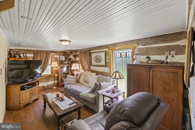 115 SPIGOT VALLEY RD, Biglerville, PA 17307